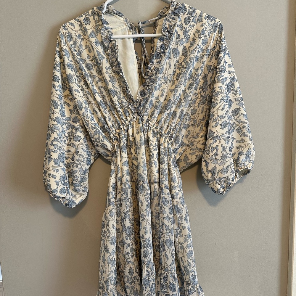 Vici Cream Dress with Elegant Design
